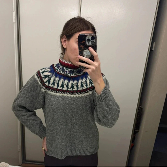 Vintage Eddie Bauer 90’s Wool Fair Isle Women’s Sweater - Picture 4 of 7